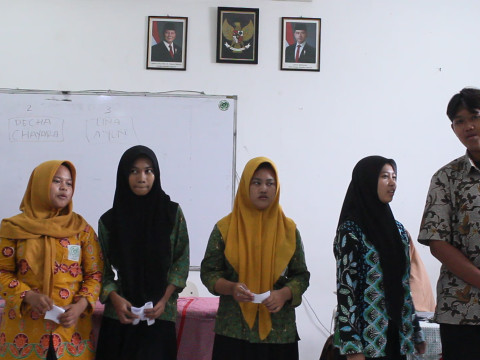 HEY GUYS HARI INI ADA PEMILIHAN KETUA OSIS, PENASARAN?! YUK 